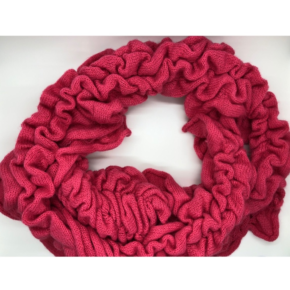 ⭐️ [FREE] Super Cute Scarf